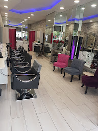 Photo n°22 de Elite coiffure à Les Pavillons-sous-Bois (Salon de coiffure)