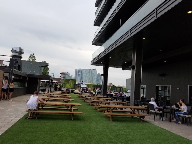 Estate Garden & Grill