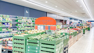 Photo n°21 de Lidl à Plonéour-Lanvern (Supermarché)