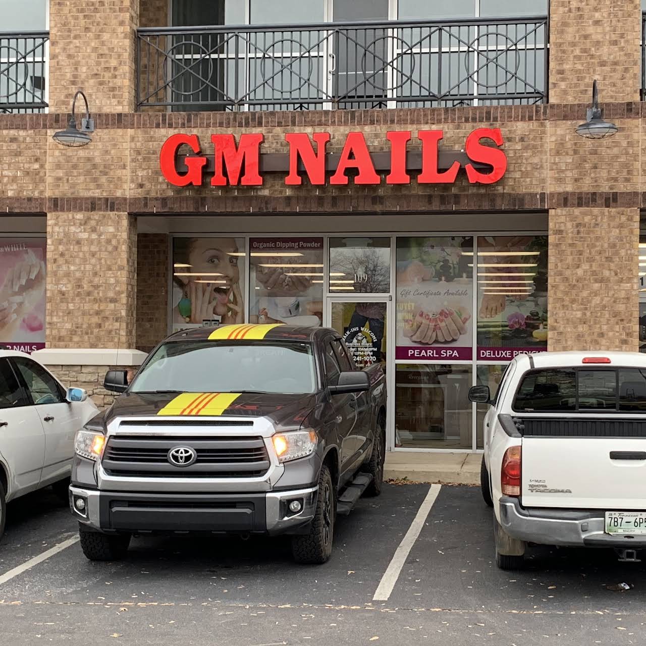 GM Nails Nail Salon in Spring Hill