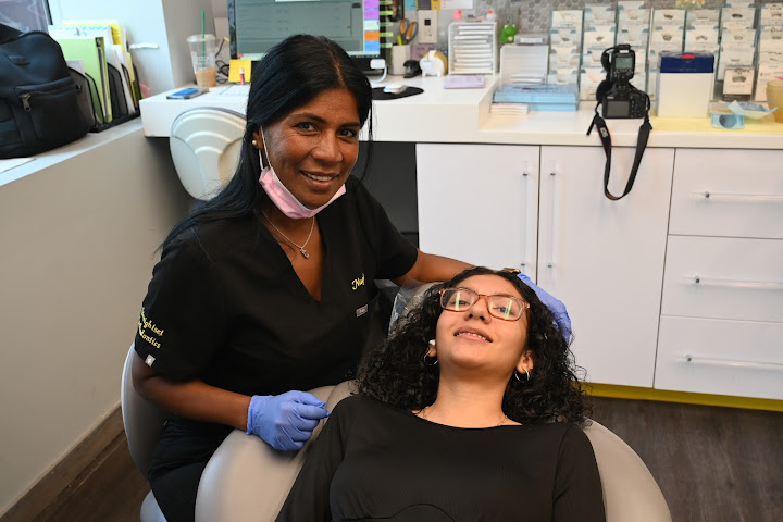 Straight Set Orthodontics - Garden City by null