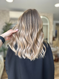 Photo n°10 de The ROOM coiffeur cagnes sur mer à Cagnes-sur-Mer (Salon de coiffure)