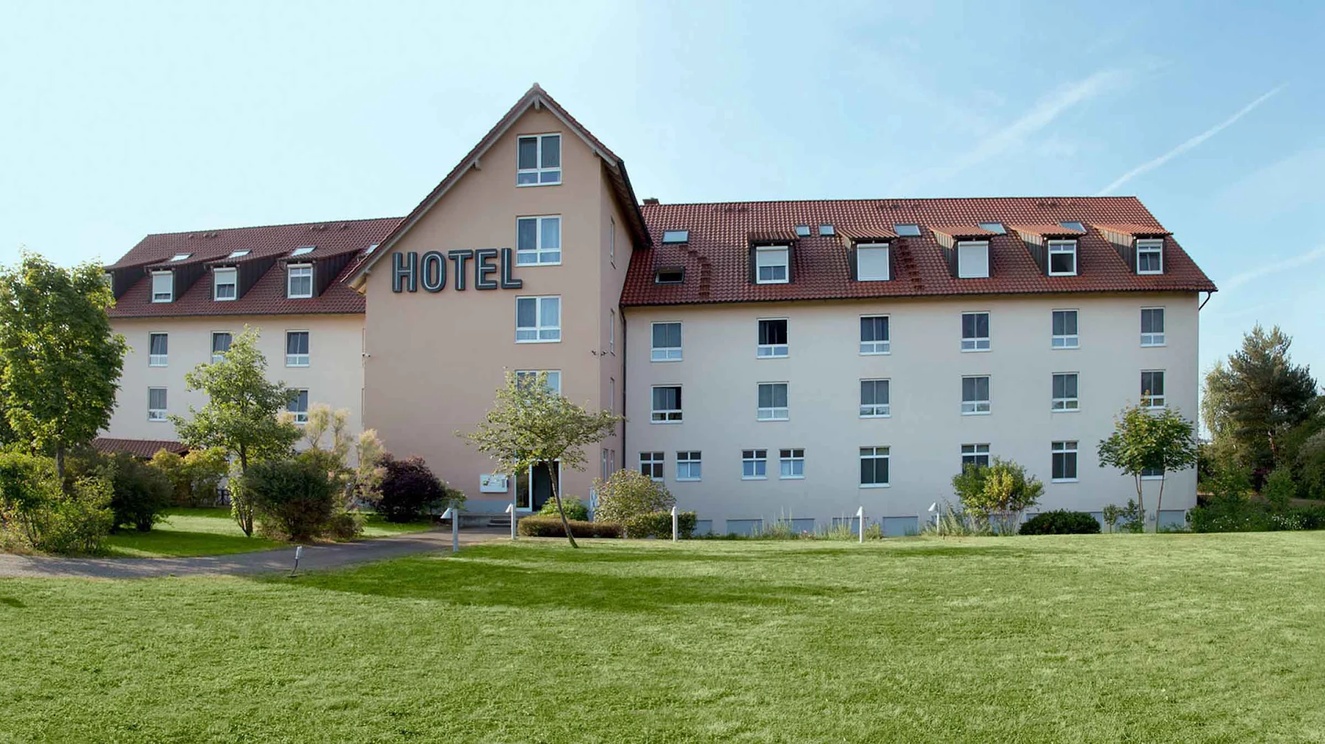 Fairway Hotel
