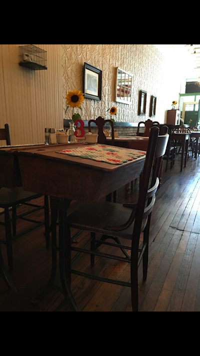 Photos of Tablespoons Caf&eacute; & Deli