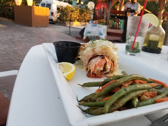 Snook's Bayside Restaurant & Grand Tiki