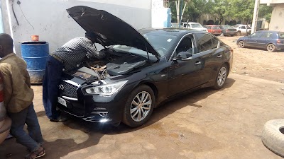 Photos of FRIENDLY GARAGE AUTO - AT MOUSSA BALLO