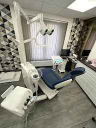 Photo n°1 de Dr Thomas LENDNER à Poissy (Dentiste)