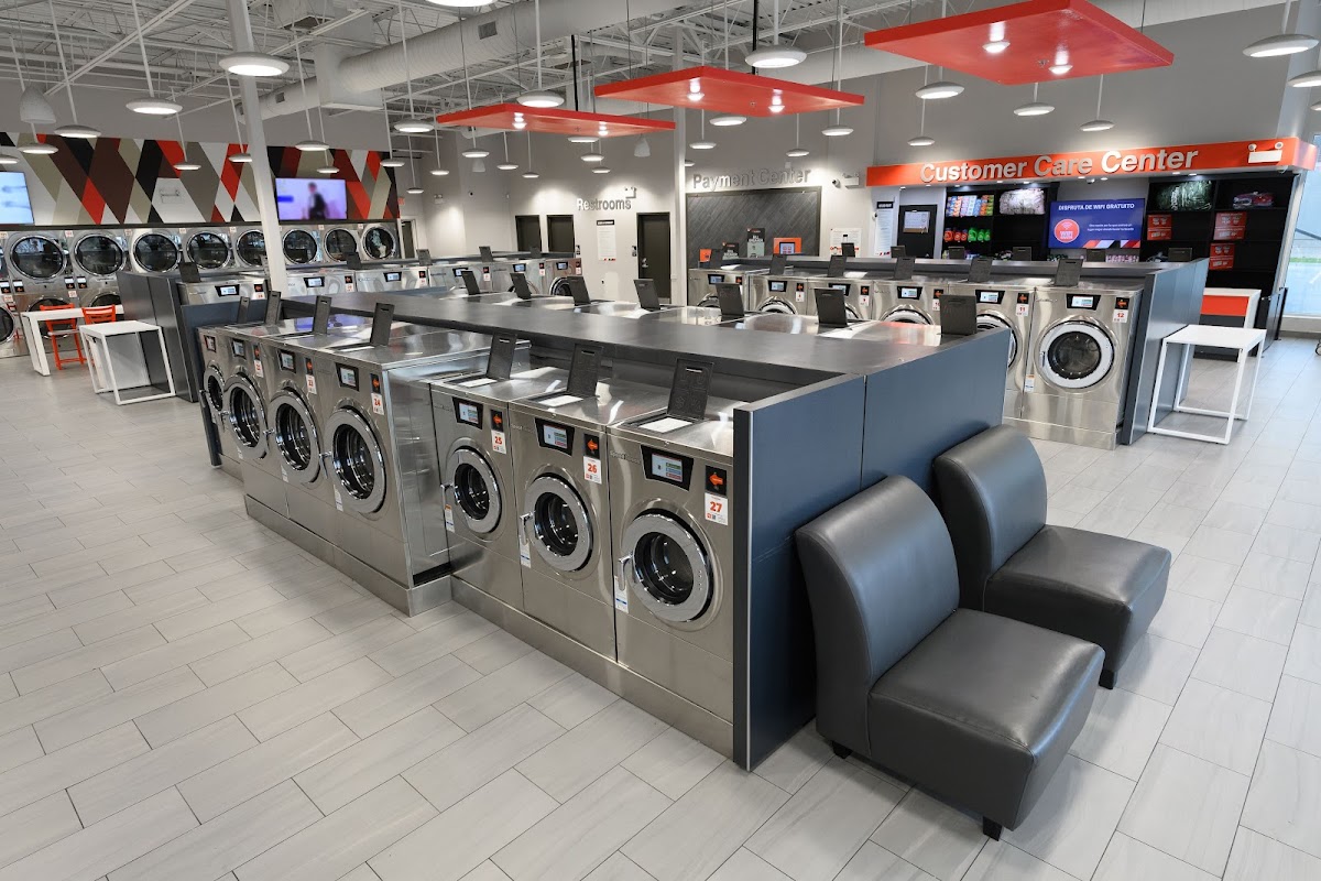 Speed Queen Laundry Oak St SW laundromat interior in Atlanta, GA