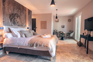 Photo n°6 de Les Suites de l'Étang à Cucuron (Maison d'hôtes)