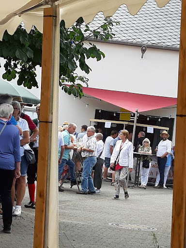 Lörscher Peter u. Gisela Weingut Schiefergold - Thumbnail