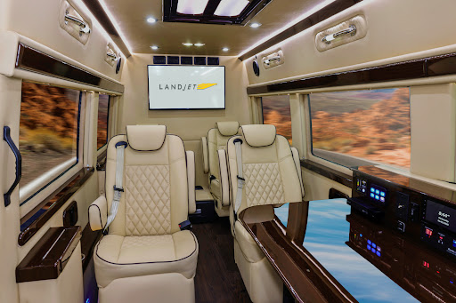 LandJet - Visual