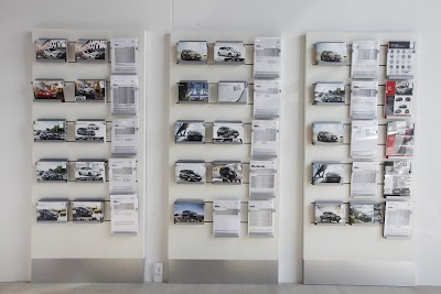 car-dealer