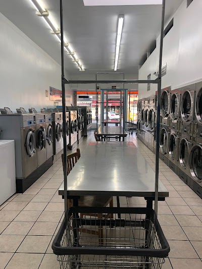 CLOTHESLINE LAUNDROMAT