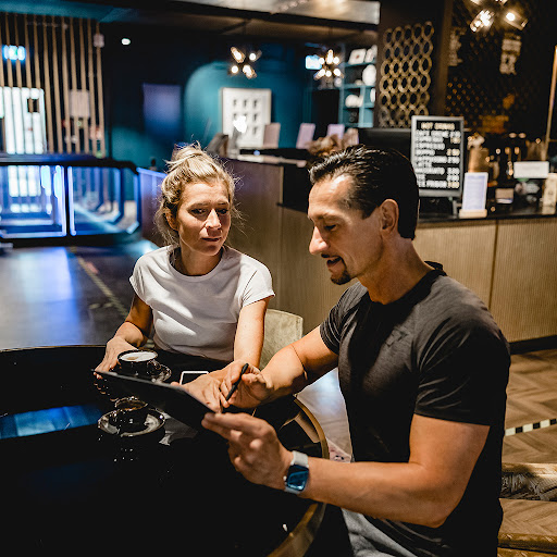 Mic Schwarzfischer · Personal Trainer · Gesundheitscoach - Thumbnail