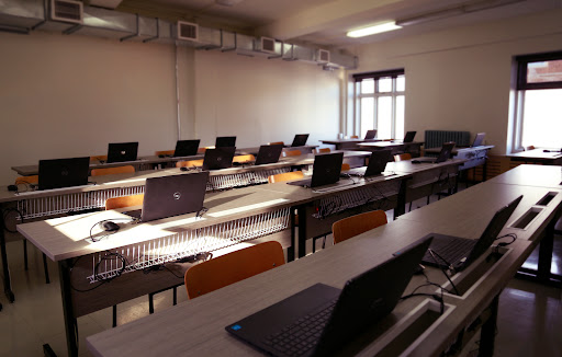 Bart College - Visual