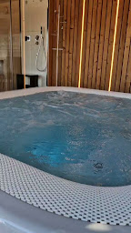 Photo n°4 de Domaine de la Répandise- Gîte avec spa, piscine & vue montagne Vosges à Laveline-du-Houx (Spa)