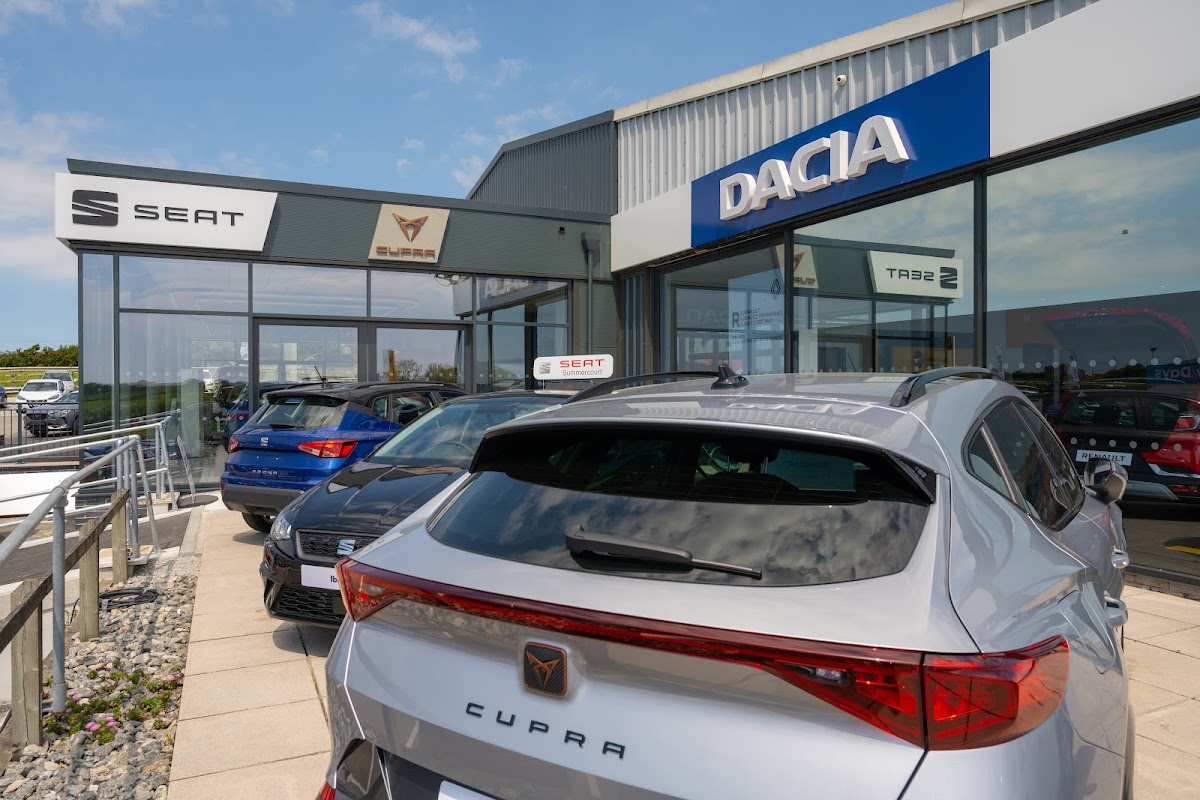 Dales Dacia, Summercourt