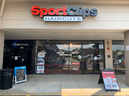 Sport Clips Haircuts of Five Town Plaza - Thumbnail