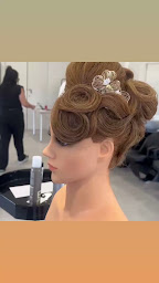 Photo n°14 de STUDIO AVENUE TOULON Salon de coiffure - Prothésiste ongulaire - Ongle de Strass à Toulon (Salon de coiffure)