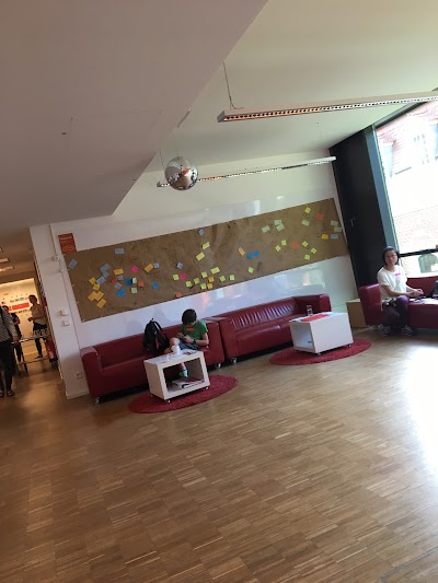 Photos of HPI School of Design Thinking
