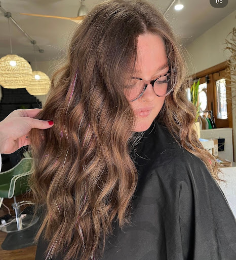 Carlie Claussen Hair - Thumbnail