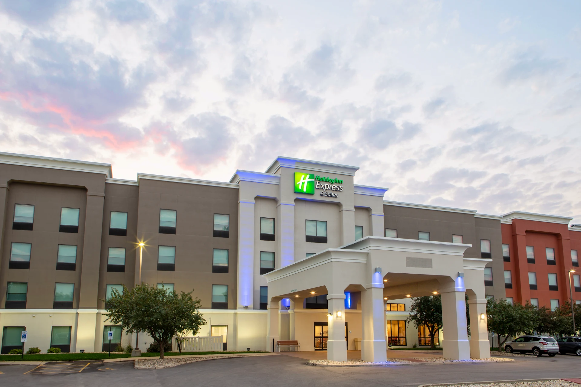 Holiday Inn Express & Suites Sioux City - Southern Hills by IHG