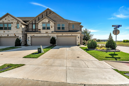 Dawn Lawrence, Real Estate Specialist - Thumbnail