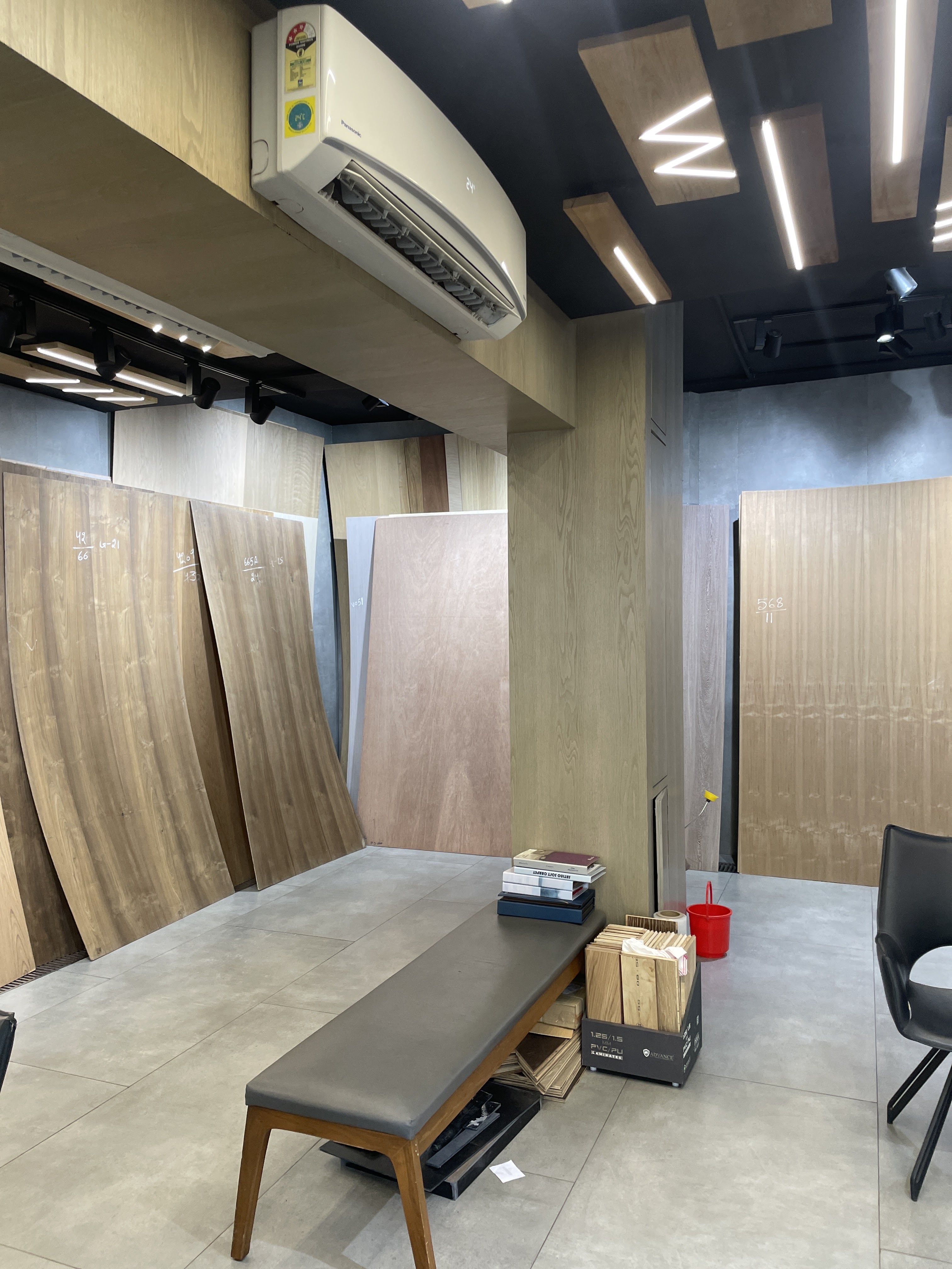 Store image