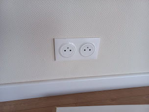 Photo n°13 de Zekelec (électricité générale et installateur de bornes de recharge IRVE) à Strasbourg (Service de réparation de caméras vidéo)