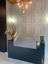 Photo n°18 de SALON LOIS à Saint-Jean-la-Poterie (Salon de coiffure)