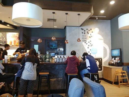 Caribou Coffee Lotte Shopping Avenue Kuningan, Author: R.M Isa