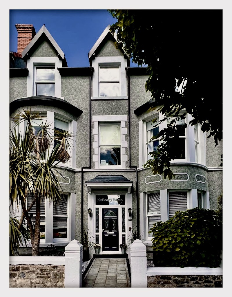 Mulberry House photo 3