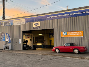 Photo n°2 de TOP GARAGE - Garage Saint Jacques - Sarl GT AUTOMOBILES - LOCHES à Loches (Atelier de réparation automobile)