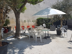 Photo n°47 de Café restaurant LE FRANCE à Althen-des-Paluds (Café)