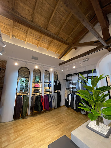 Step Sport - Κατάστημα Καβάλας - Αθλητικό είδος