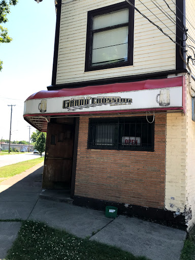 Grand Crossing Bar and Grill