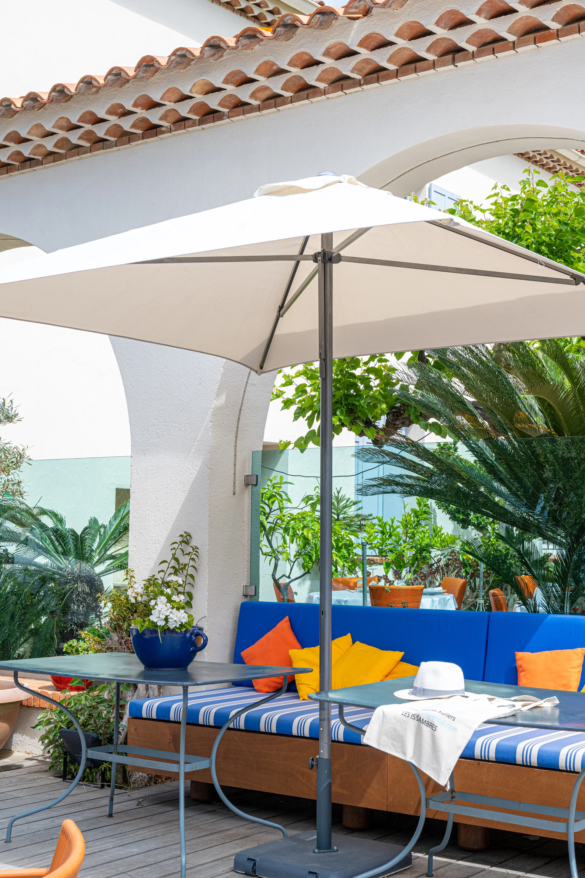 Logis Hôtel le Provençal Rest. les Mûriers