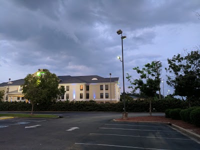 Photos of Holiday Inn Express & Suites Laurinburg