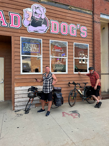 Maddog's Sports Bar Logo
