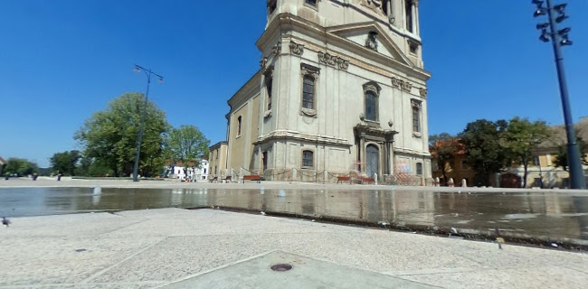 Pápa, Fő tér 20, 8500