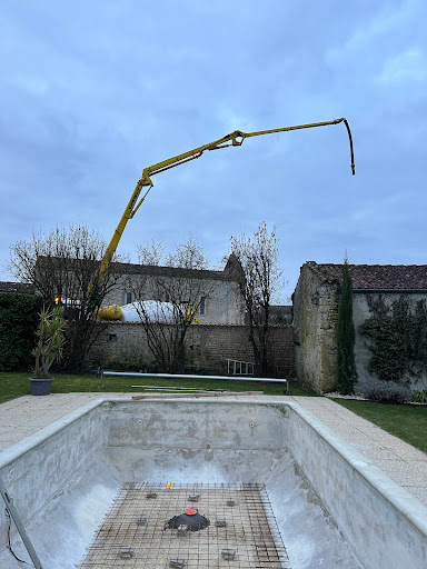 Photo de Piscine au fil de l’eau 17