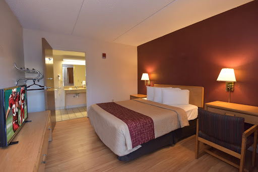 Red Roof Inn Shelbyville - Thumbnail