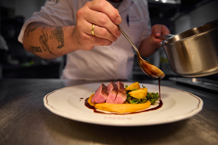 Kimpton Main Frankfurt by IHG by null