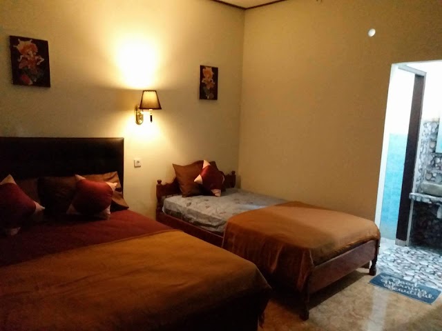 Padang padang sari homestay