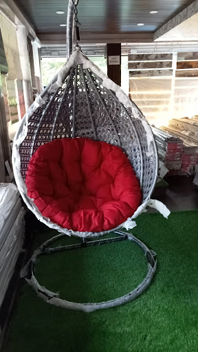 Hanging Egg Swings @ 50% OFF  post image