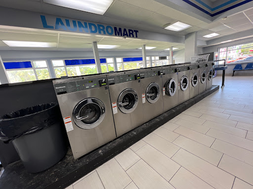 Laundromart Planet Wash - Hollywood - Thumbnail