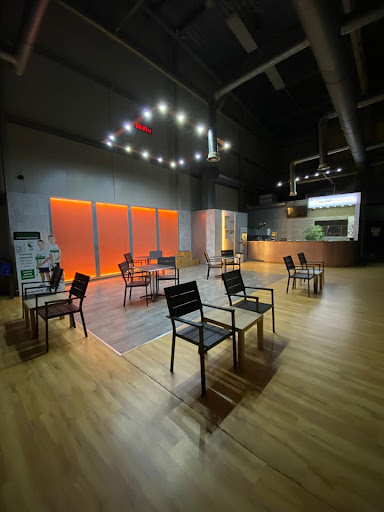 Odlewnicza 7 squash & tenis stołowy