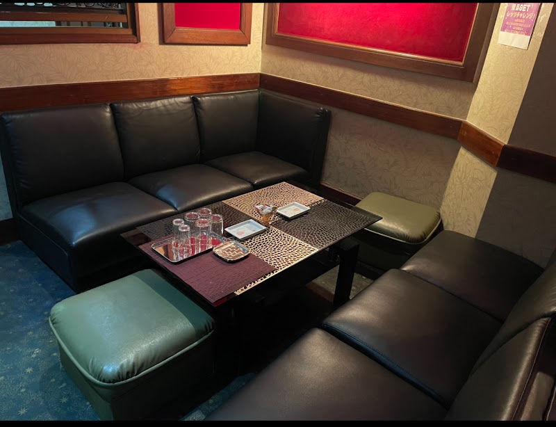 スナックバロン