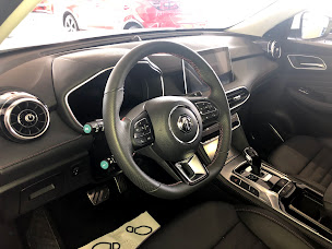 Photo n°6 de Concession automobile MG Motor Rochefort - Groupe Barbier à Tonnay-Charente (Garage automobile)