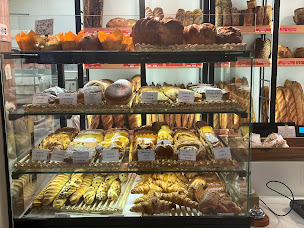 Photo n°5 de La Boulangerie Deret à Mellac (Sandwicherie)